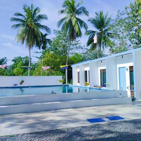 Adana Homestay & Pool Kangar Exterior photo